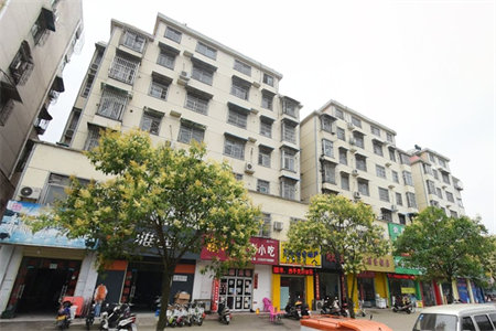 城北君瑞城证满两年，3室2卫172万142m2出售